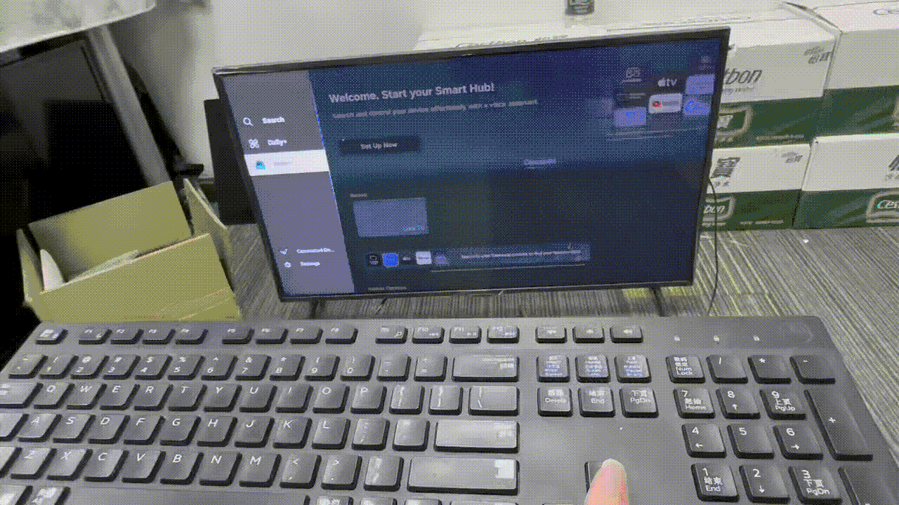 Animated demonstration of using a USB keyboard to control Samsung, LG, and Sony TVs without Wi-Fi